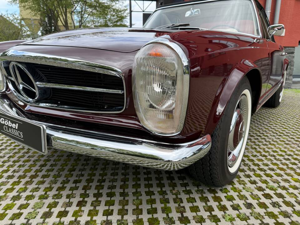Image 9/26 de Mercedes-Benz 230 SL (1965)