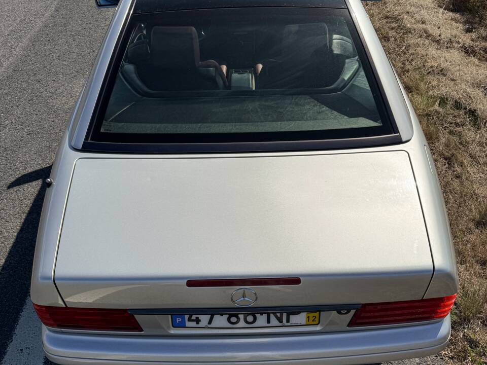 Image 6/51 of Mercedes-Benz SL 320 (1996)