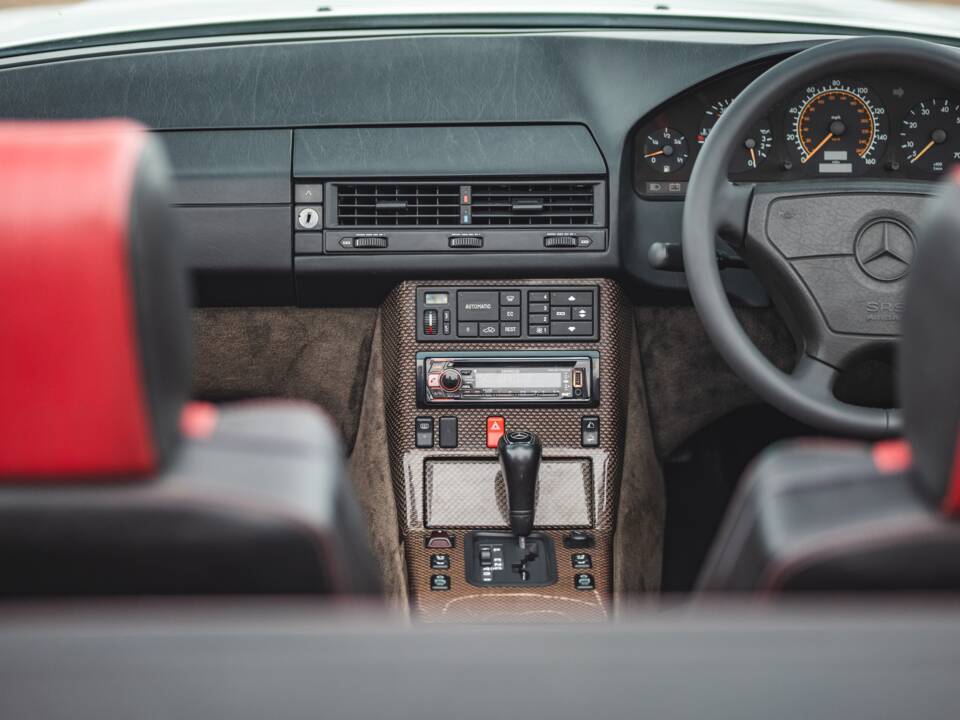 Image 32/42 de Mercedes-Benz SL 320 "Mille Miglia" (1995)