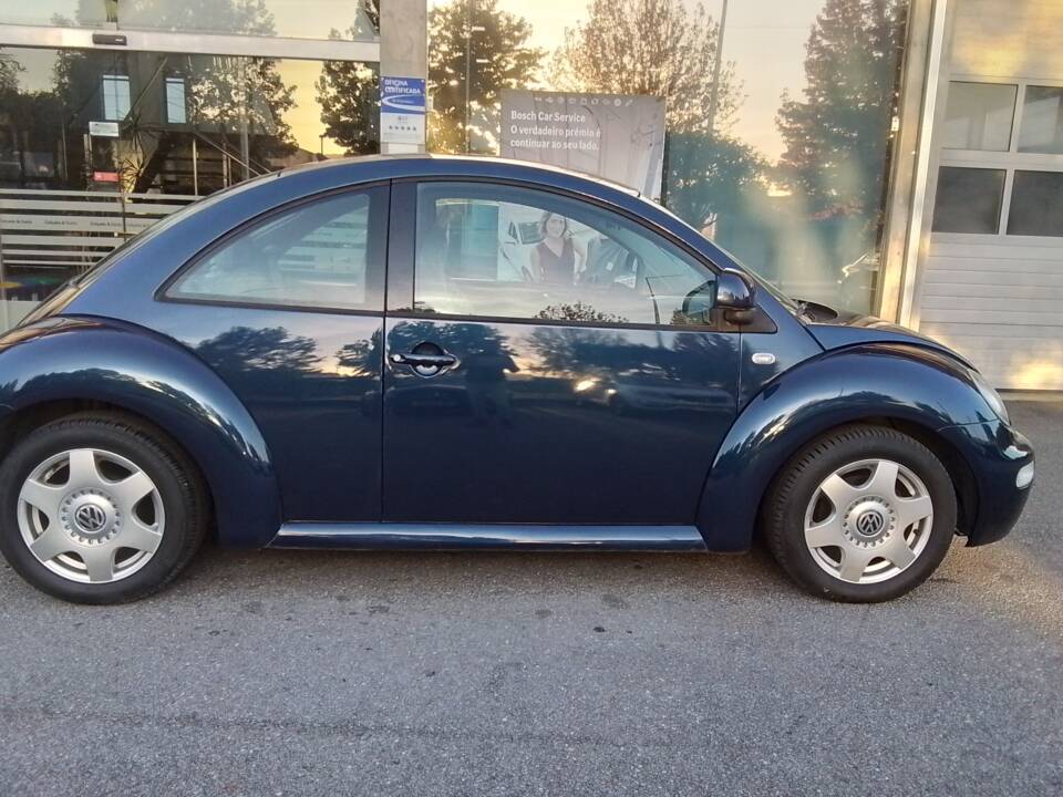 Image 3/4 of Volkswagen New Beetle 1.9 TDI (1999)