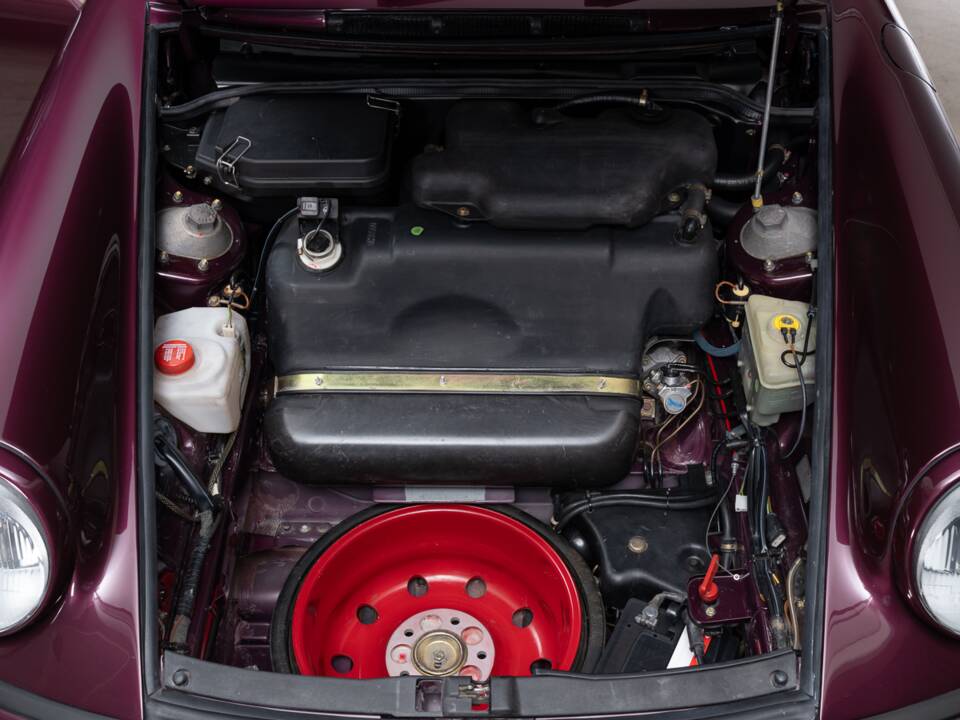 Image 26/31 de Porsche 911 Carrera RS (1992)