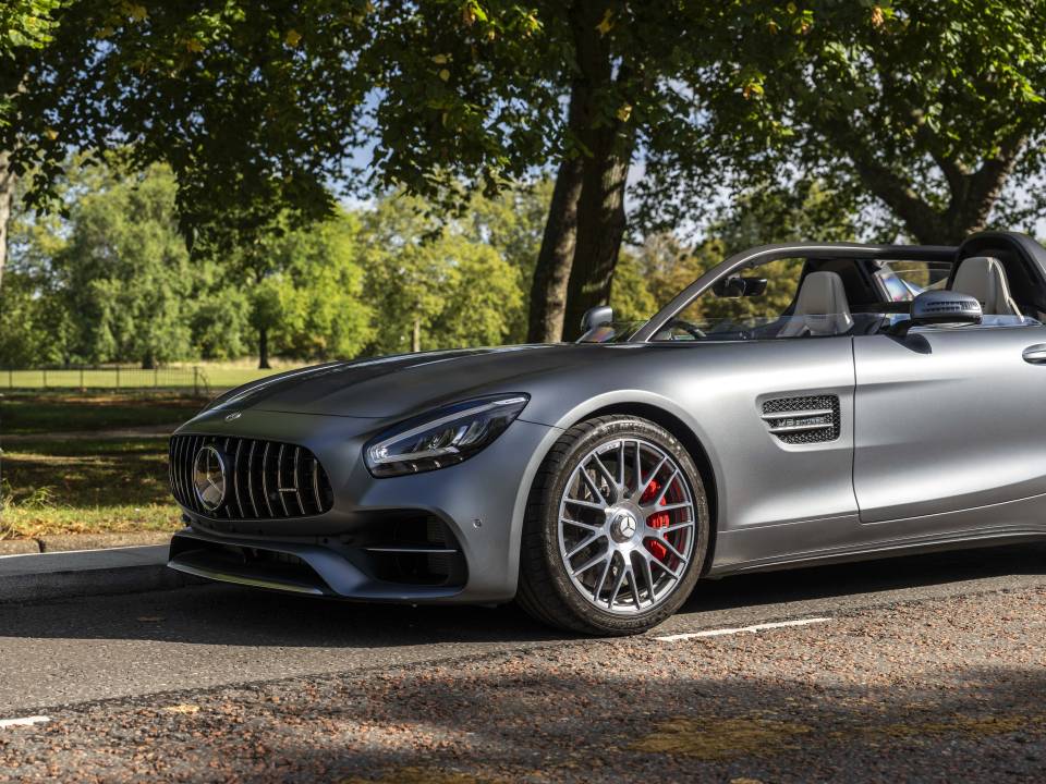 Image 9/36 of Mercedes-AMG GT-S (2019)