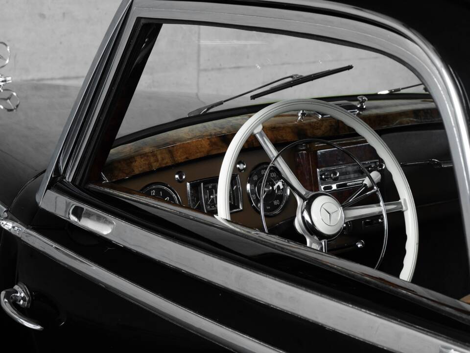 Image 30/50 of Mercedes-Benz 220 Coupe (1954)