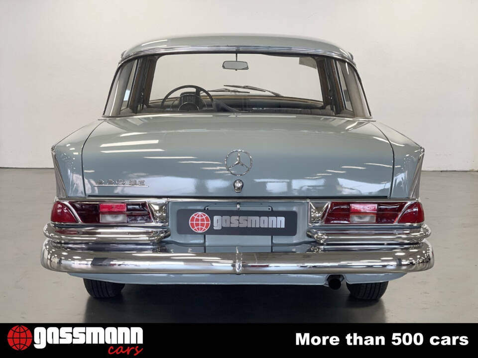 Bild 7/15 von Mercedes-Benz 220 SE b (1963)