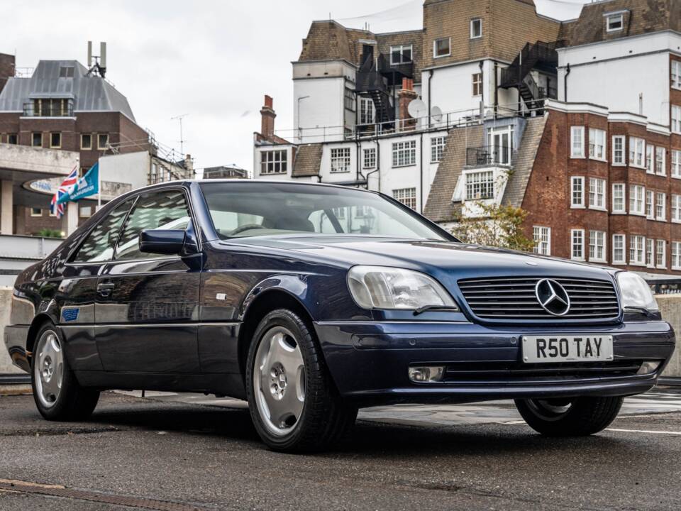 Bild 1/50 von Mercedes-Benz CL 420 (1997)