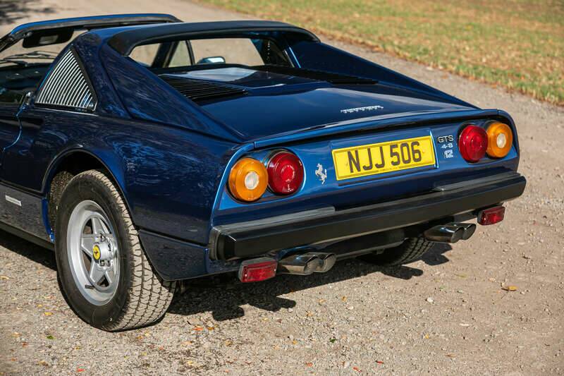Image 9/41 de Ferrari 308 GTSi Quattrovalvole (1985)