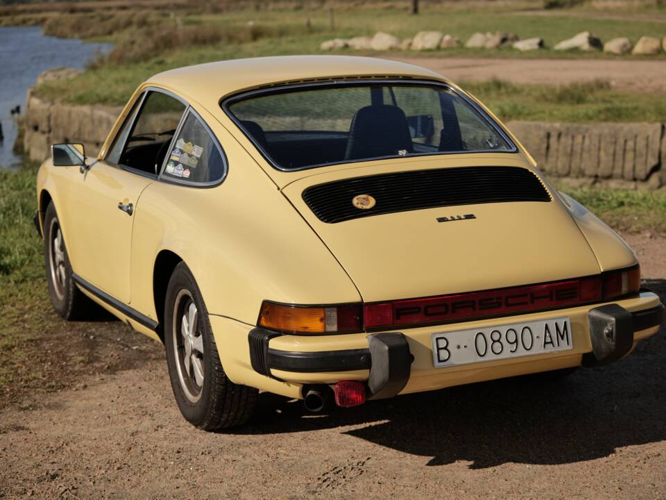 Image 14/77 de Porsche 911 2.7 S (1974)