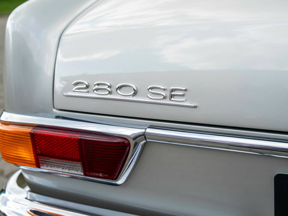 Imagen 16/30 de Mercedes-Benz 280 SE 3,5 (1969)