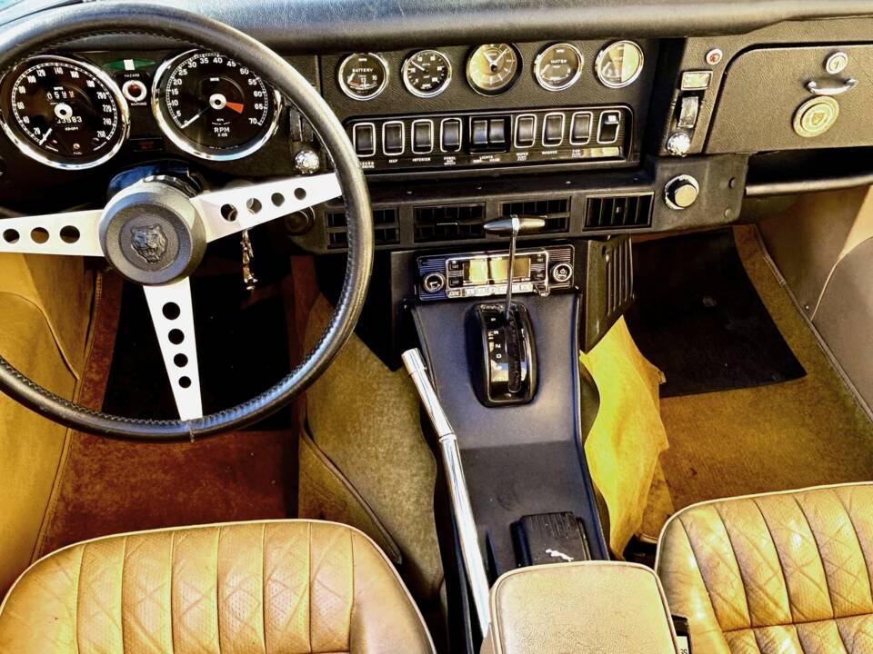 Imagen 10/16 de Jaguar E-Type V12 (1973)