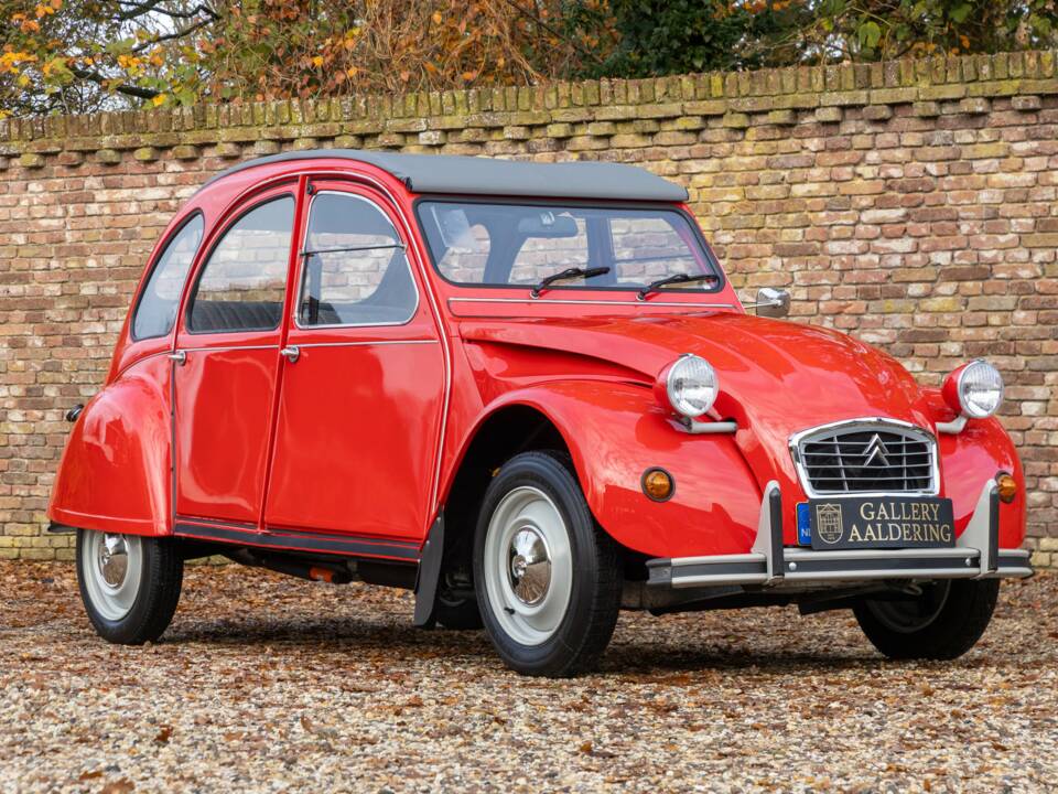 Image 28/50 of Citroën 2 CV 6 (1985)