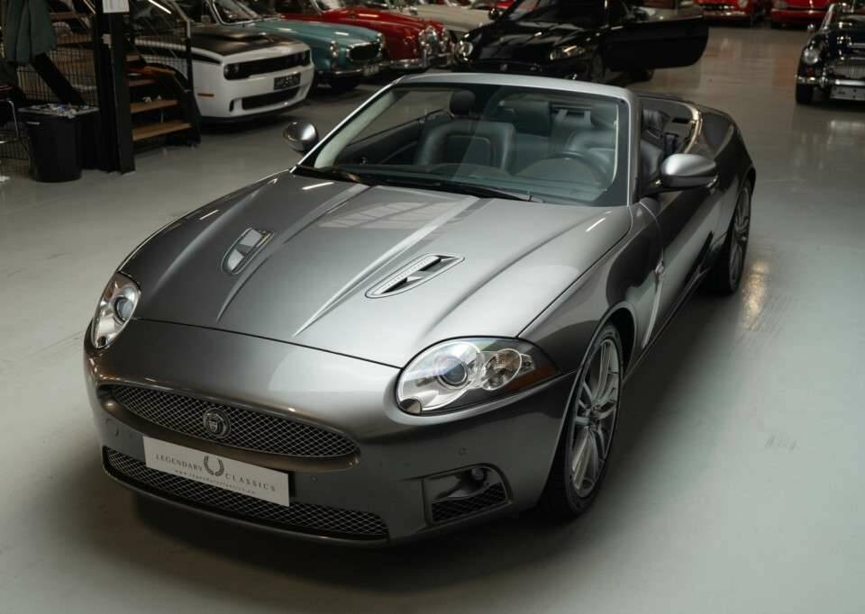 Image 29/46 of Jaguar XKR (2008)