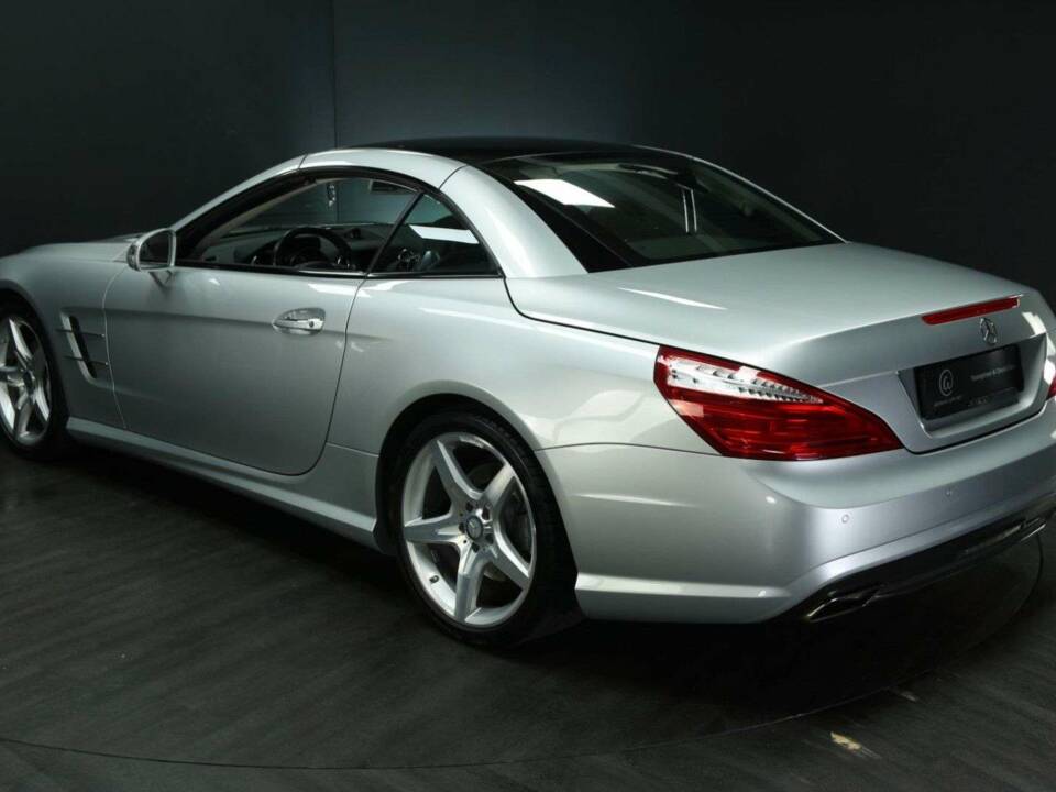 Bild 43/50 von Mercedes-Benz SL 500 (2015)