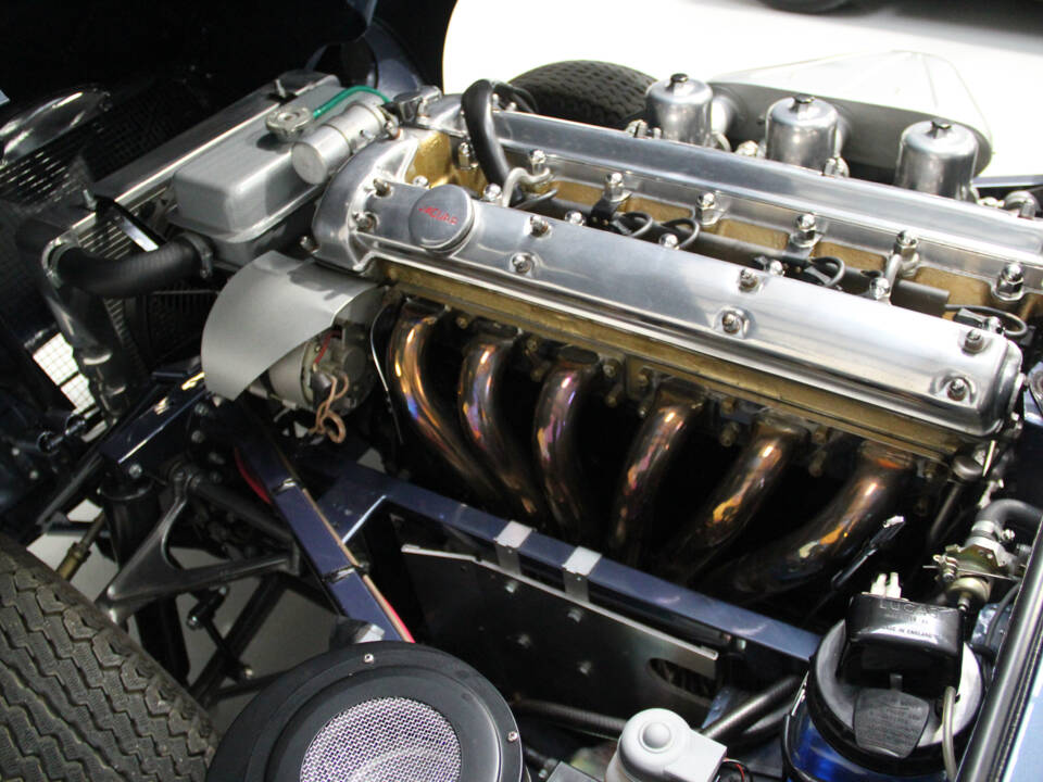 Bild 35/39 von Jaguar E-Type 4.2 (1966)