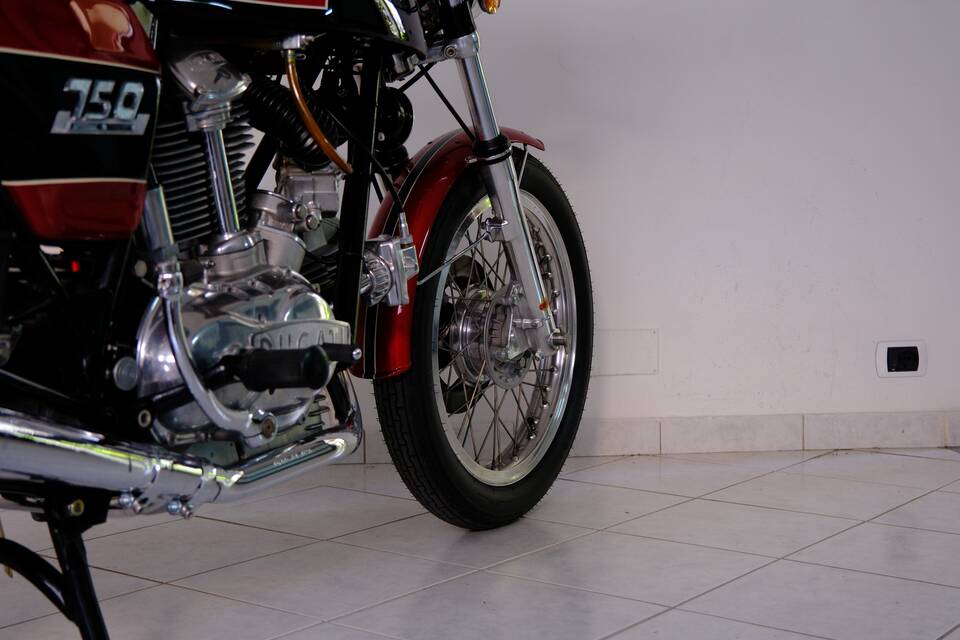 Immagine 93/96 di Ducati 750 GT (1974)