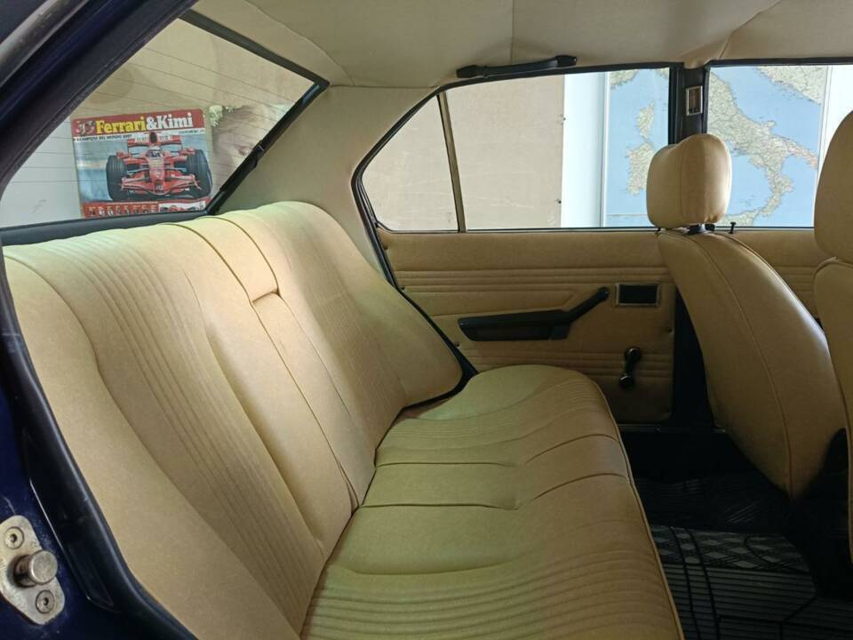 Image 18/50 de Alfa Romeo Alfetta 1.6 (1979)