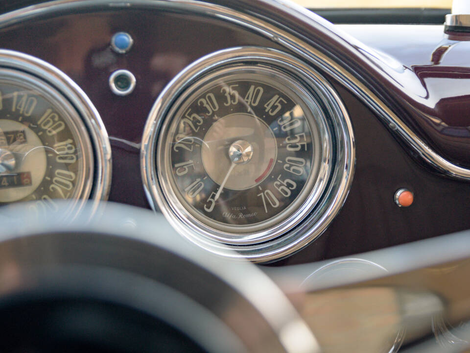 Image 33/45 of Alfa Romeo 1900 C Super Sprint Touring (1955)