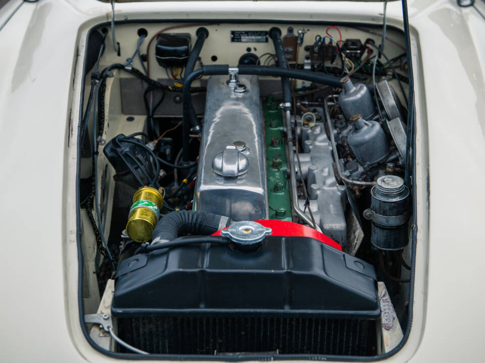 Afbeelding 32/36 van Austin-Healey 100&#x2F;6 (BN4) (1957)
