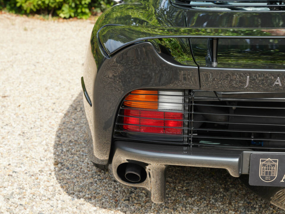 Image 34/50 of Jaguar XJ 220 (1993)