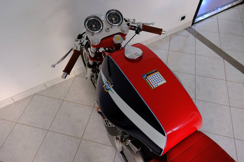 Image 80/99 of MV Agusta 750 Sport (1971)