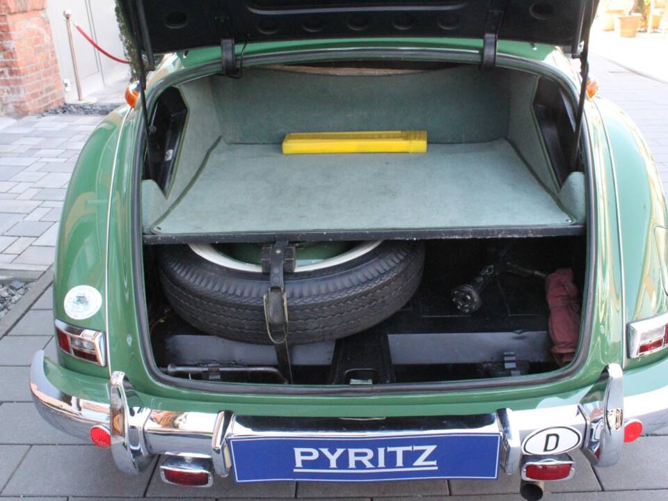 Image 9/17 of Mercedes-Benz 220 Cabriolet A (1953)