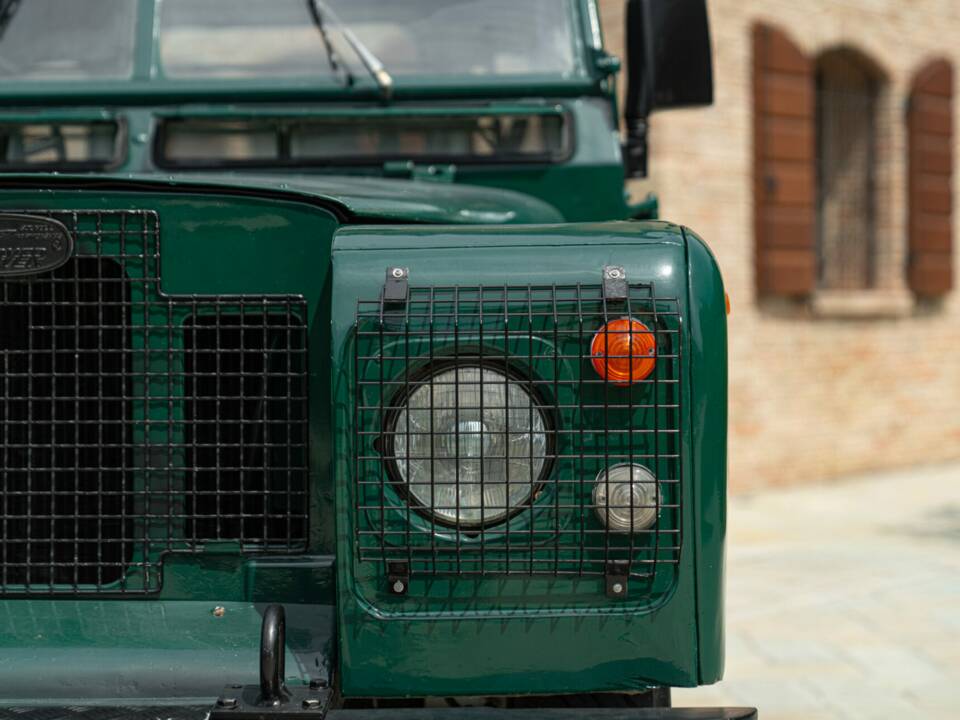 Bild 17/50 von Land Rover 88 Lightweight (1977)
