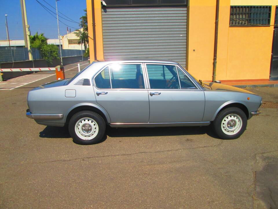 Immagine 4/81 di Alfa Romeo Alfetta 1.8 (1976)