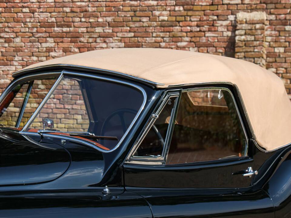 Immagine 12/50 di Jaguar XK 120 DHC (1953)