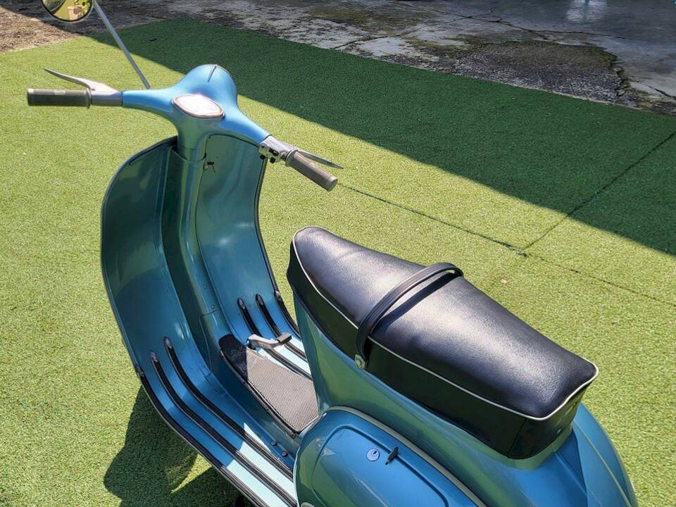 Image 18/30 of Piaggio Vespa 150 (1962)