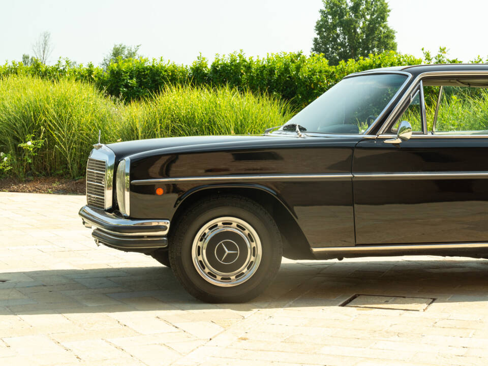 Imagen 24/50 de Mercedes-Benz 250 CE (1970)