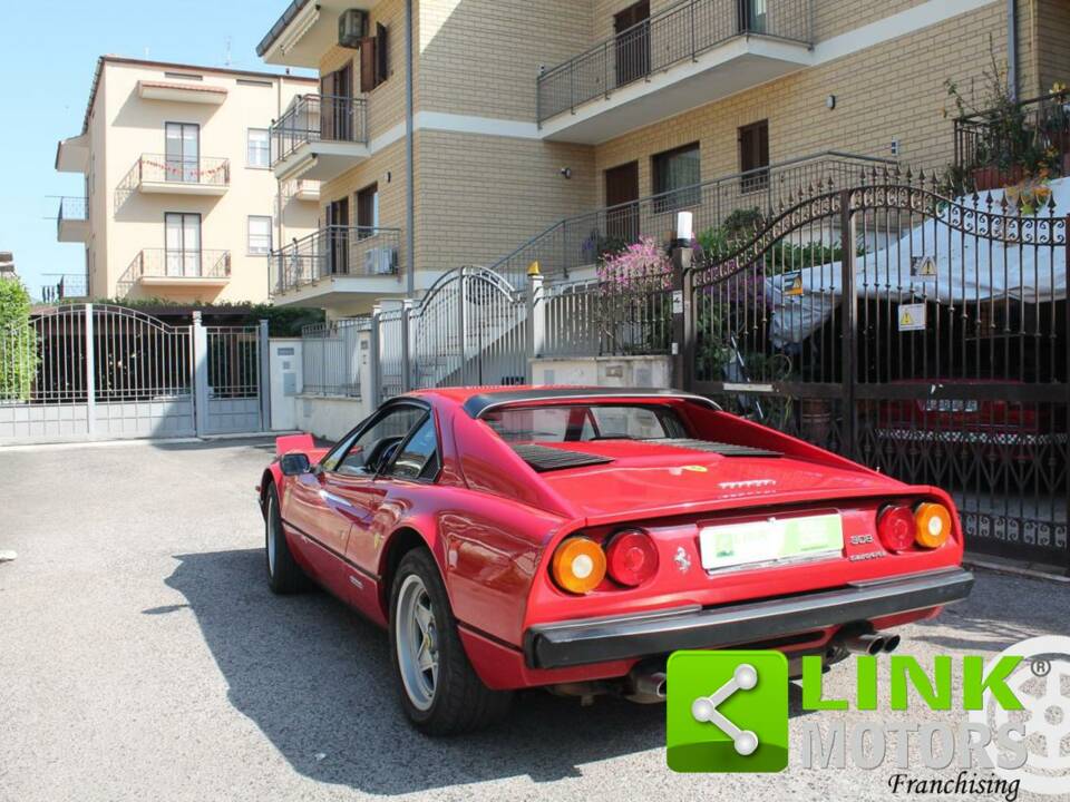 Bild 4/10 von Ferrari 308 GTBi Quattrovalvole (1984)