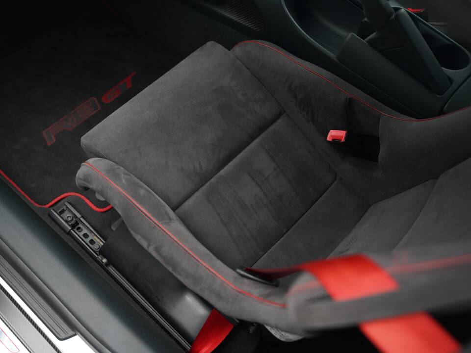 Bild 20/50 von Audi R8 GT (2011)