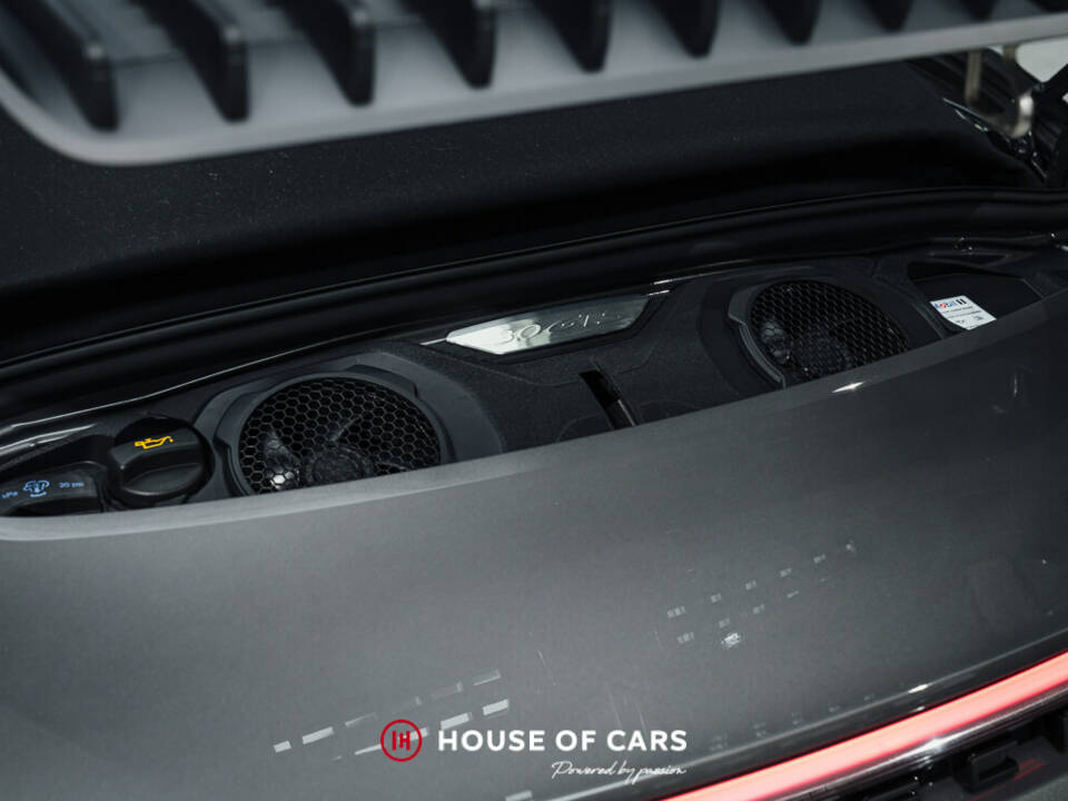 Image 13/25 of Porsche 911 Carrera 4 GTS (2023)
