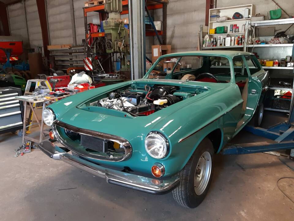 Bild 27/44 von Volvo 1800 ES (1973)