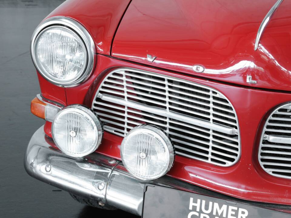 Image 36/41 of Volvo P 122 S (1966)
