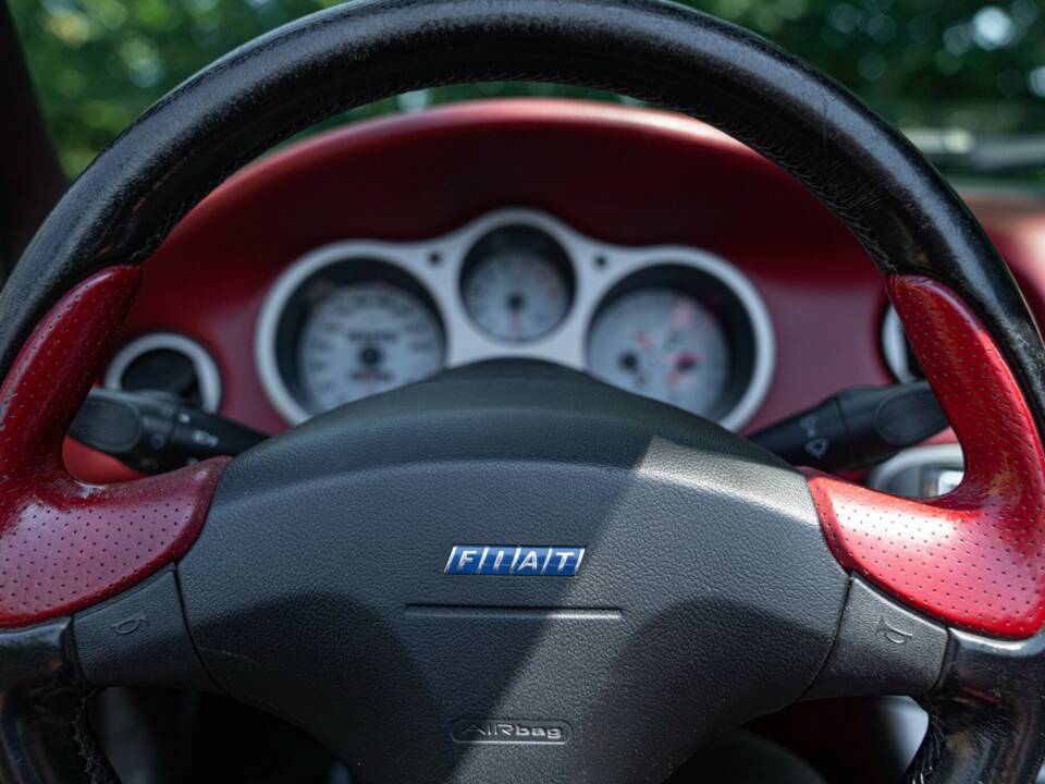 Immagine 42/50 di FIAT Barchetta 1.8 16V (1999)