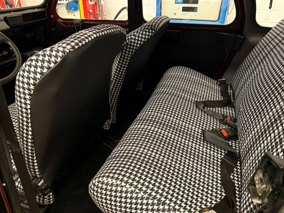 Image 11/17 of Citroën 2 CV 6 (1987)