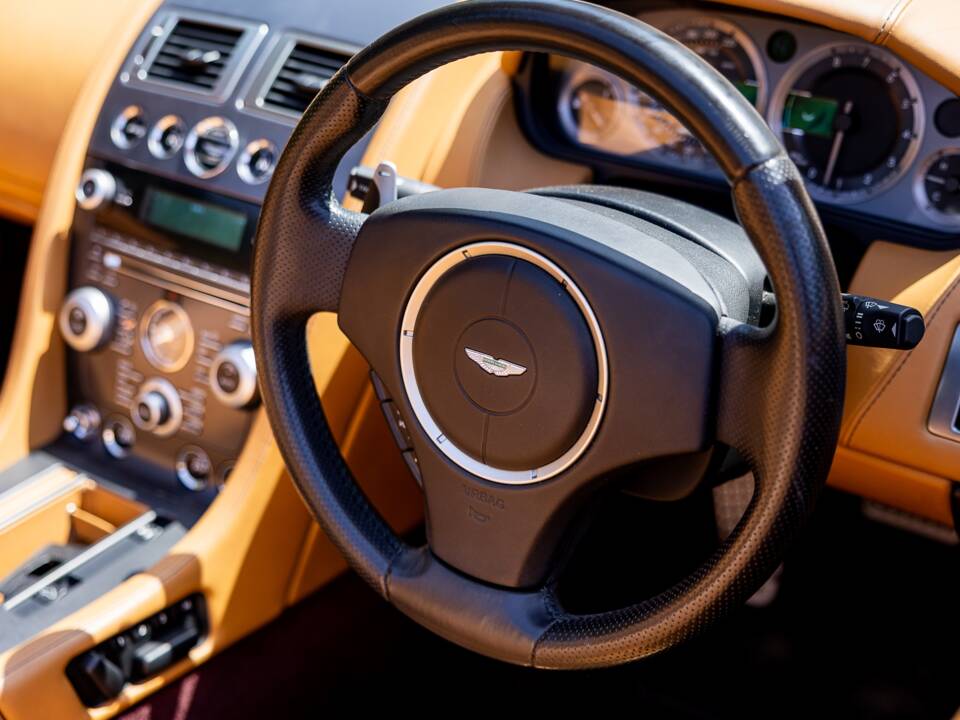 Image 32/45 de Aston Martin V8 Vantage (2008)