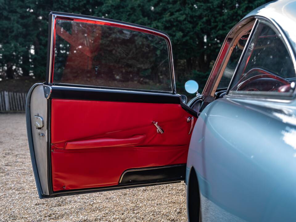 Afbeelding 19/46 van Aston Martin DB 4 (1962)