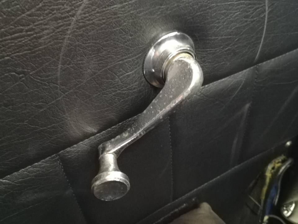 Imagen 42/50 de Mercedes-Benz 170 V Cabriolet B (1941)