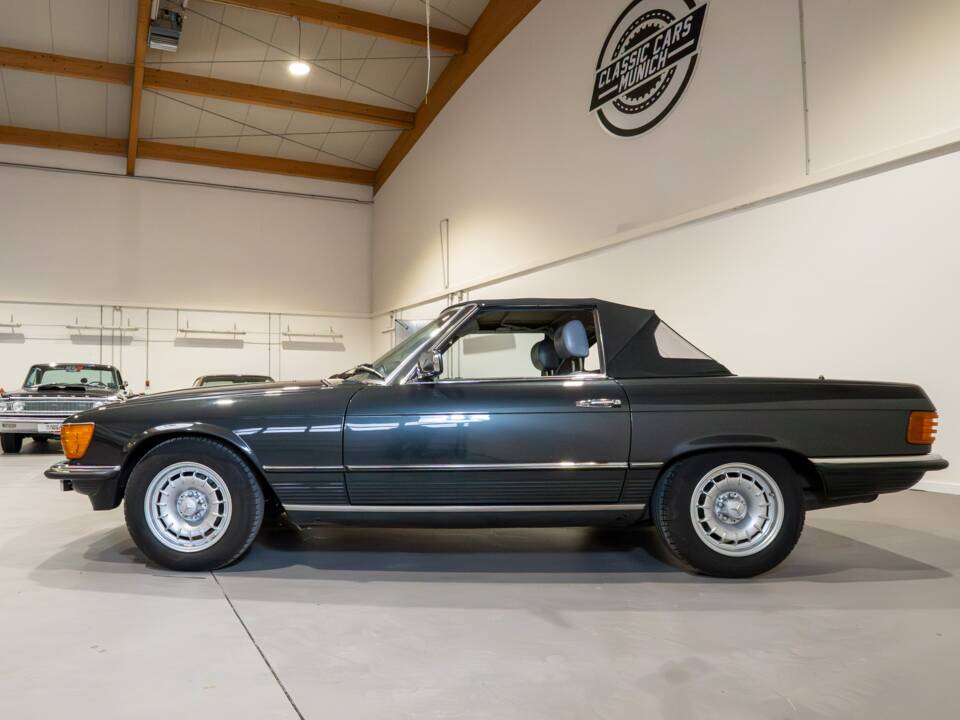 Image 3/32 of Mercedes-Benz 280 SL (1985)