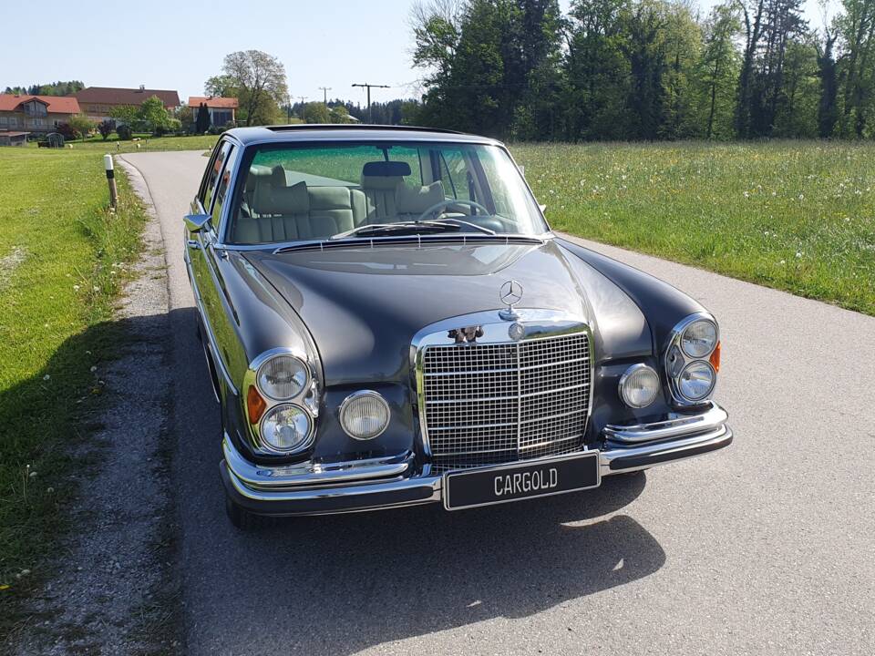 Image 9/38 of Mercedes-Benz 300 SEL 6.3 (1970)