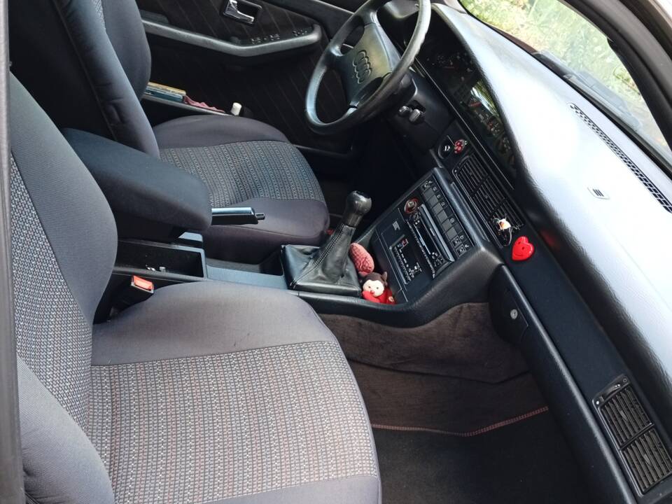 Bild 9/29 von Audi 100 Avant - 2.3 E (1990)