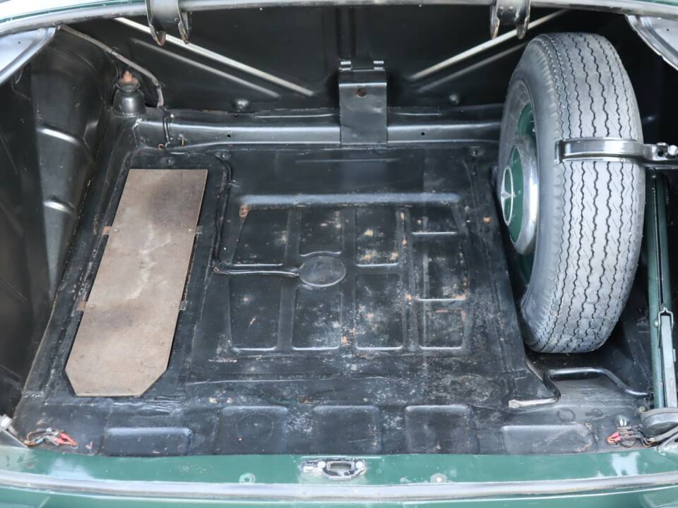Image 13/50 of Mercedes-Benz 180 D (1958)
