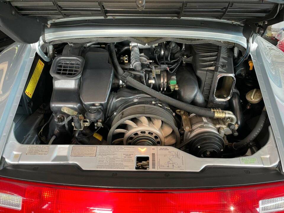 Image 19/19 of Porsche 911 Carrera (1995)