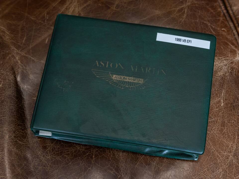 Bild 68/70 von Aston Martin V8 EFi (1988)