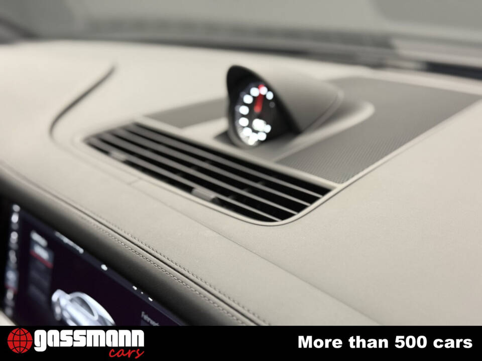Image 13/15 of Porsche Panamera Turbo (2017)