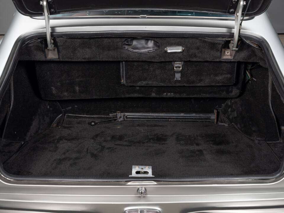 Bild 30/36 von Aston Martin DB 6 Vantage (1966)