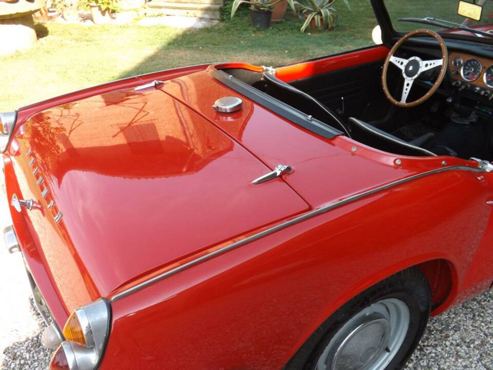 Image 43/50 of Triumph Spitfire Mk III (1968)