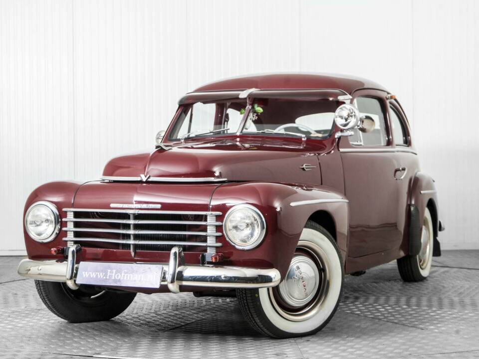 Image 3/50 of Volvo PV 444 (1953)