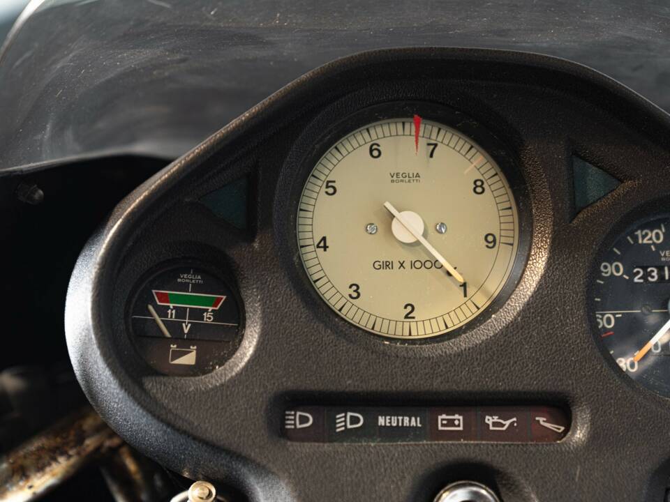 Bild 24/36 von Moto Guzzi DUMMY (1990)